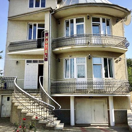 Mini-Hotel Sakvoyage Tsjernivtsi Eksteriør bilde
