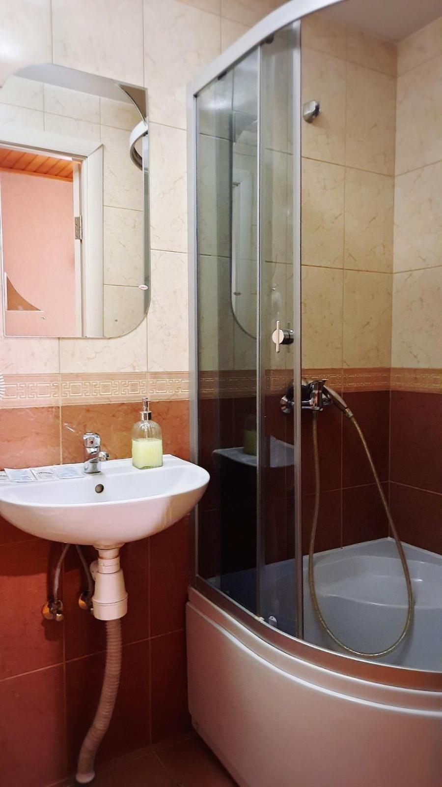 Mini-Hotel Sakvoyage Tsjernivtsi Eksteriør bilde